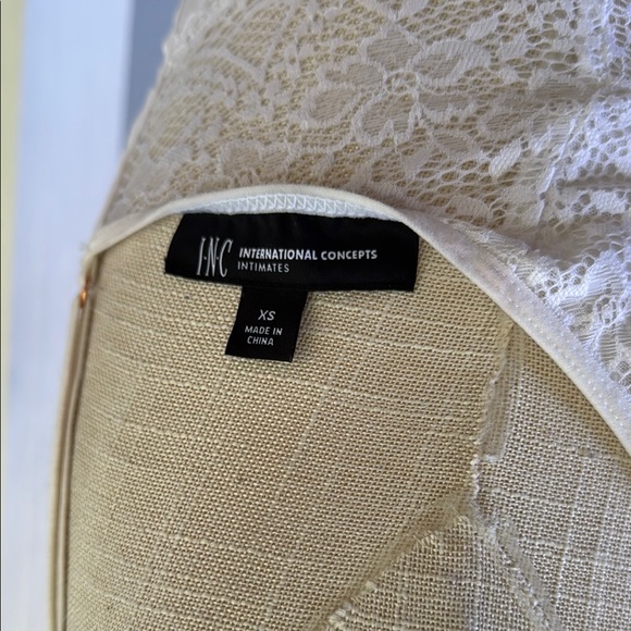 International Concepts Strappy Elegant White Lace Trim Chemise - Picture 2 of 10